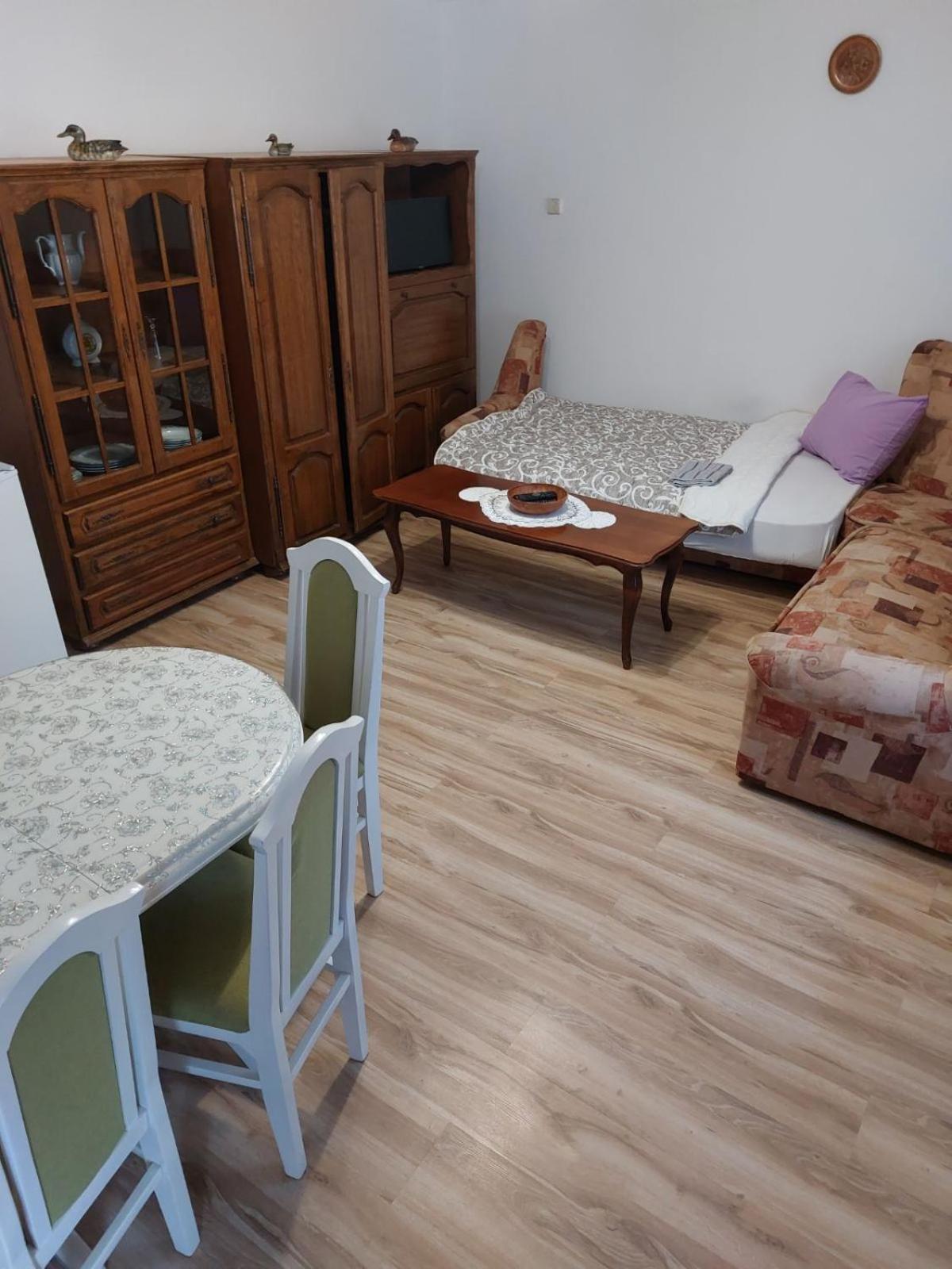Royal Rose Smestaj Bela Crkva  Extérieur photo